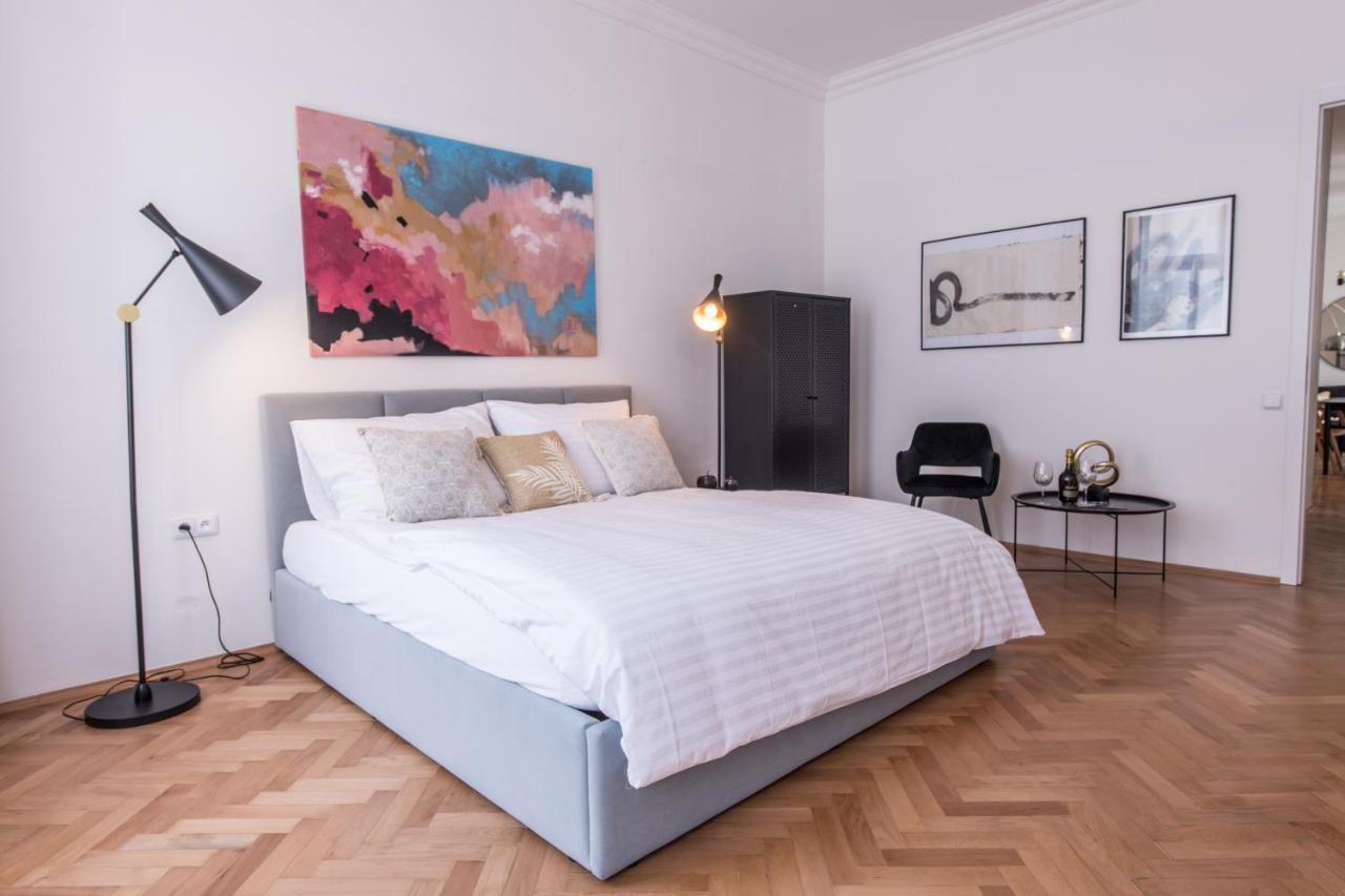 New Design Apt - Central Location Wenceslas Square Prague Exterior photo